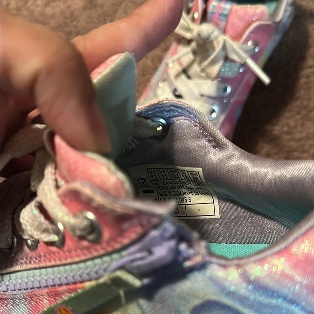 Skechers these sneakers